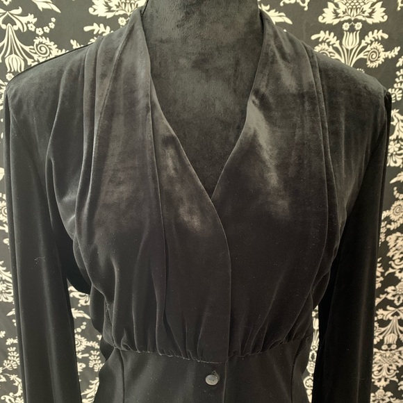 🦇 Vintage Talbots Velvet Vampire Button-Up 🦇 - Picture 2 of 8